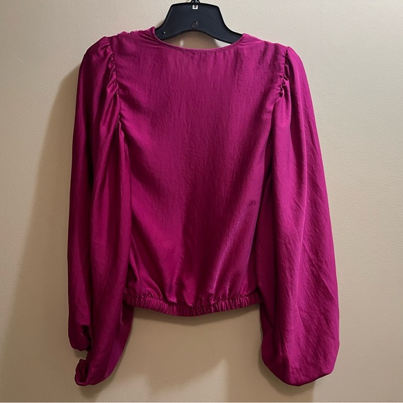 Express Balloon Sleeve V-Neck Blouse - Color Pink - Size Small - Picture 4 of 10